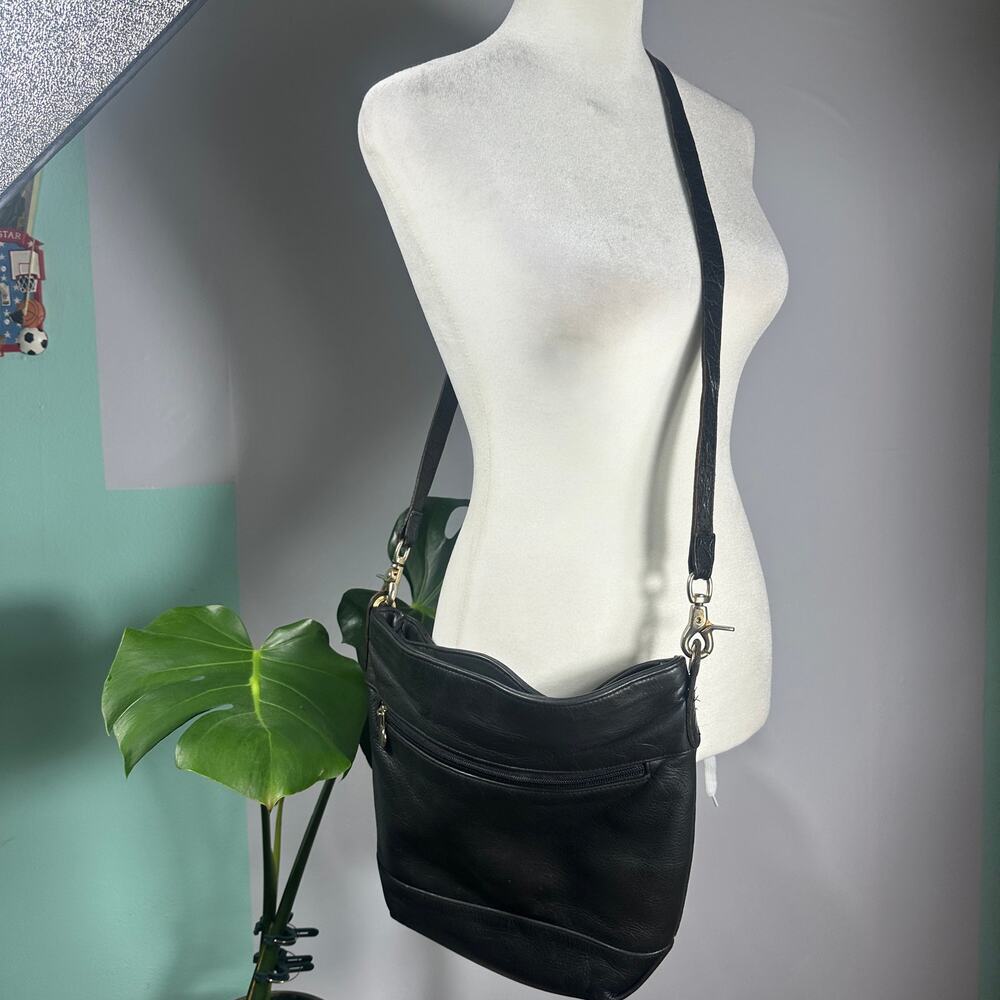 Vintage Partners Mervyn’s Black Leather Crossbody‎ Purse Bag Zip Pockets